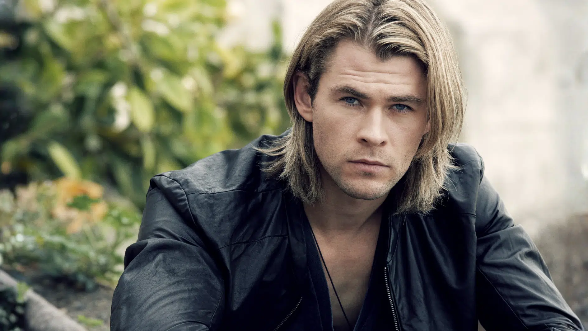 chris hemsworth