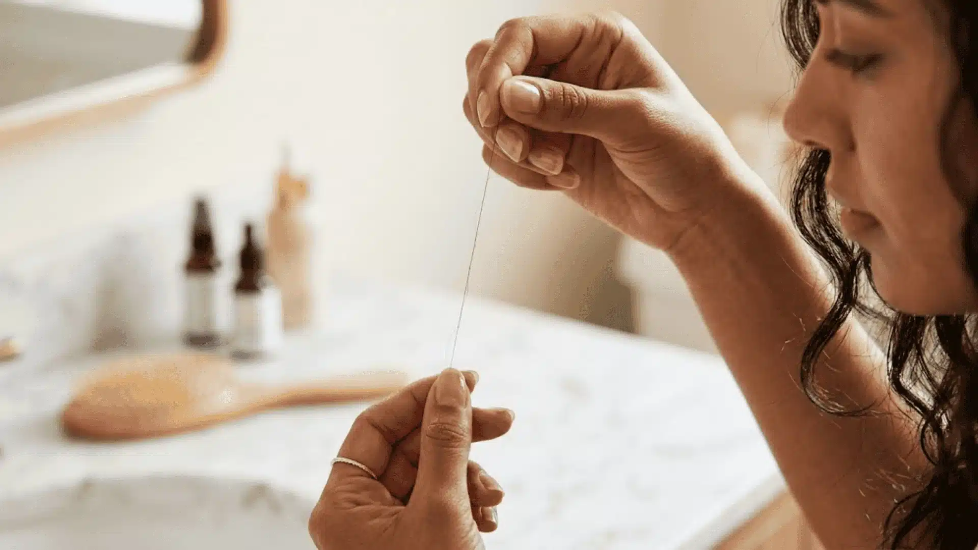 Hairs illustrating low vs high porosity hair strands in water and cuticle structures to show moisture absorption