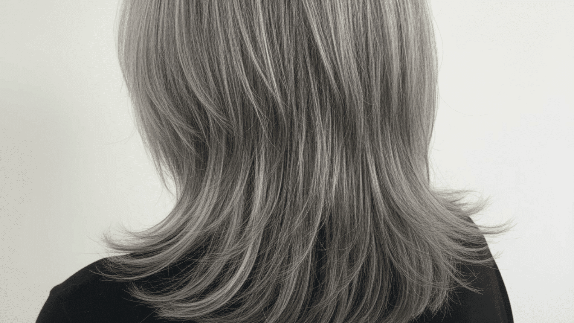 long shoulder skimming layeers