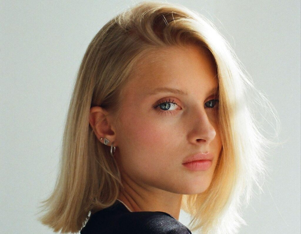 How to Choose Earrings for Your Haircut: Your Complete Styling Guide